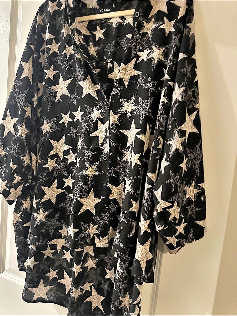 TORRID Black and White Star Print Georgette Blouse Size 3